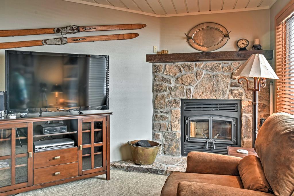 'Eagles Nest' Crested Butte Townhome Near Shuttle! - thumb 0