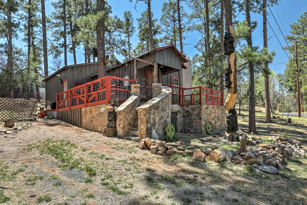 'Enchanted Antler' Ruidoso Cabin Near Midtown - thumb 2