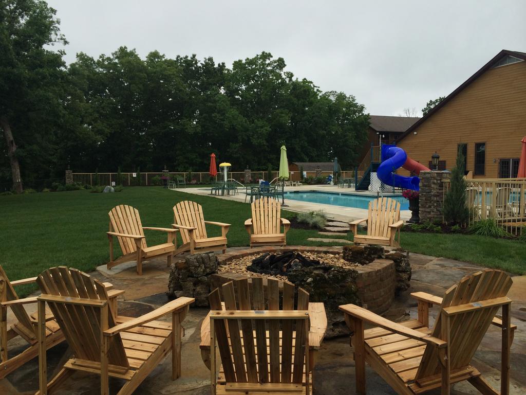 'Gold Rush Lodge' Branson Cabin With Game Room And Deck - thumb 0