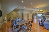 'Green Barn' Near Skiing with Mt Equinox Views USA Accommodation