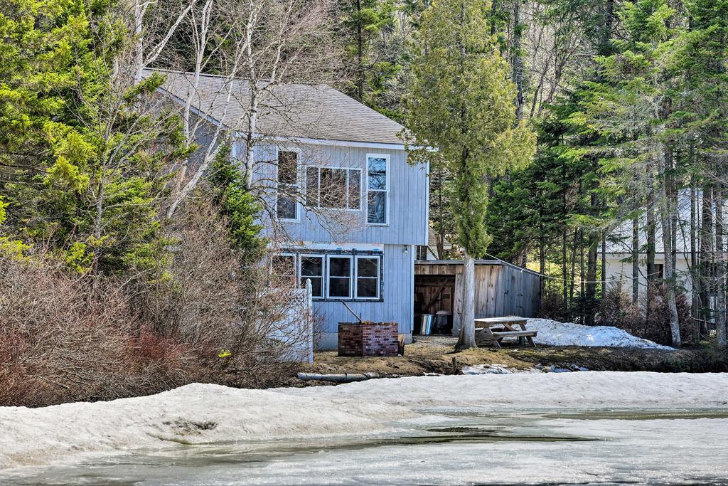'Grouse Landing' Cozy Waterfront Home On Back Lake - thumb 1