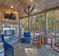 'Little Lucky Star' with Pond Boat  Pasture View - Tourism Bookings