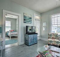 'Mellow Yellow' Home Less Than 5 Blocks to Galveston Beach - China Accommodation