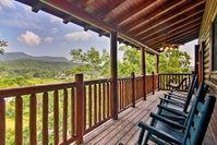 'Mountain Paws Retreat' with Hot Tub in Pigeon Forge Tourism Bookings