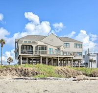 'Pirates Beach' Oceanfront Home with 2 Sundecks - China Accommodation