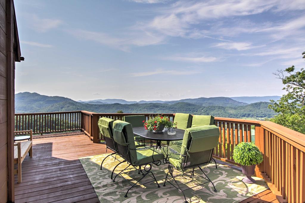'Smokies View' Wears Valley Retreat With MTN Views! - thumb 0