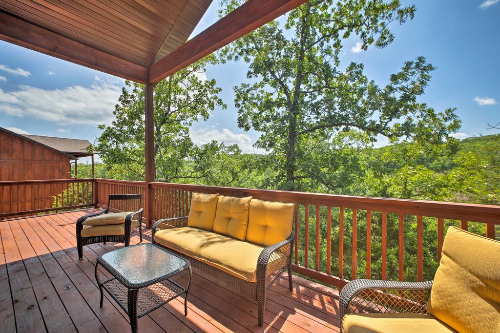 'Spirit Wolf' Resort Cabin - Ideal Ozark Location! - thumb 1