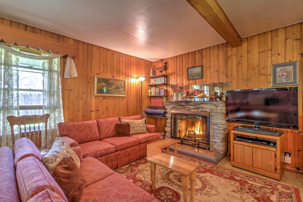 'Spruce Haven' - Bellevue Waterfront Lake Cottage! - thumb 3