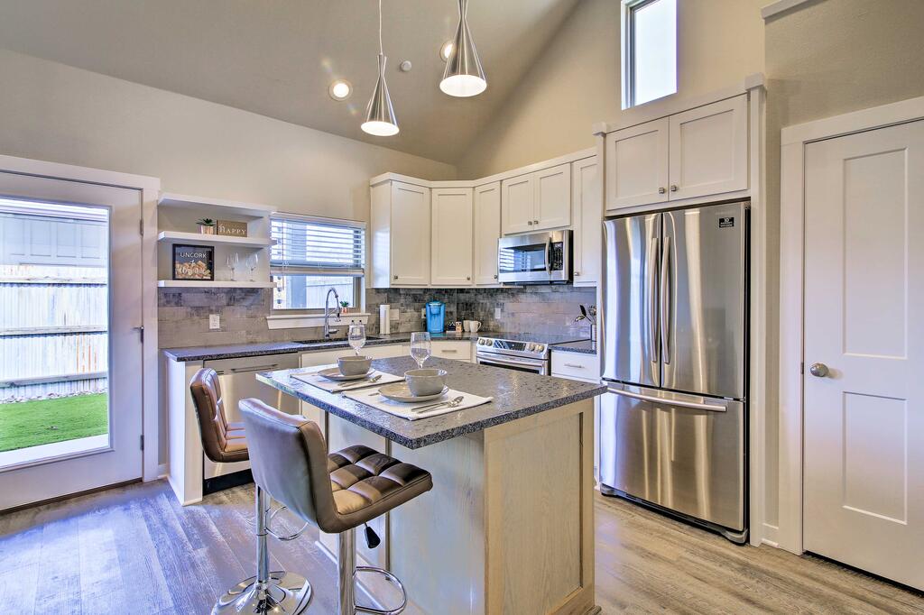 'Tempranillo Haus' With Hot Tub 2 Miles To Downtown! - thumb 2