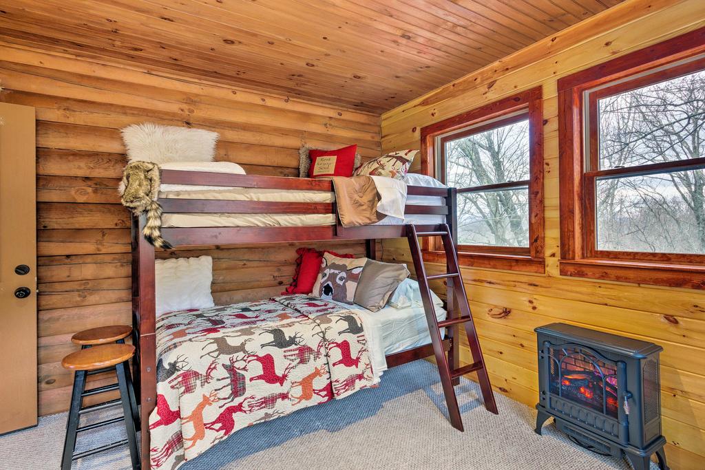 'The Bear's Den' Near Sugar Mtn & Beech Mtn! - thumb 1