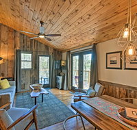 'The Cottage at Camp Toccoa' with Hot Tub Views - Hotels Santiago