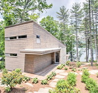 'The Dock House' Family Retreat on Lake Glenville - USA Accommodation