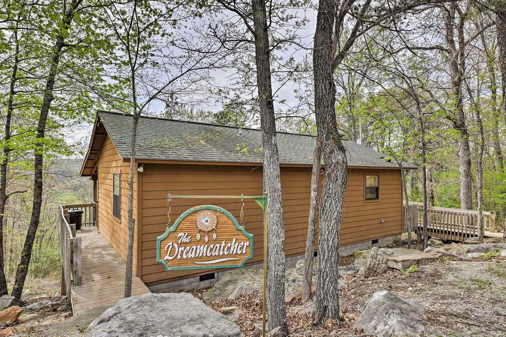 'The Dreamcatcher' Mountain View Cabin With Deck - thumb 0