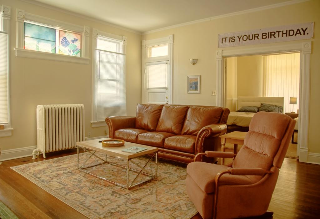 'The Office' Show Themed   Upscale Area   Center Of Omaha   Gorgeous Hardwood Floors! - thumb 0