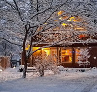 'The Owl's Nest' Home with Hot Tub  Massage Chair - USA Accommodation
