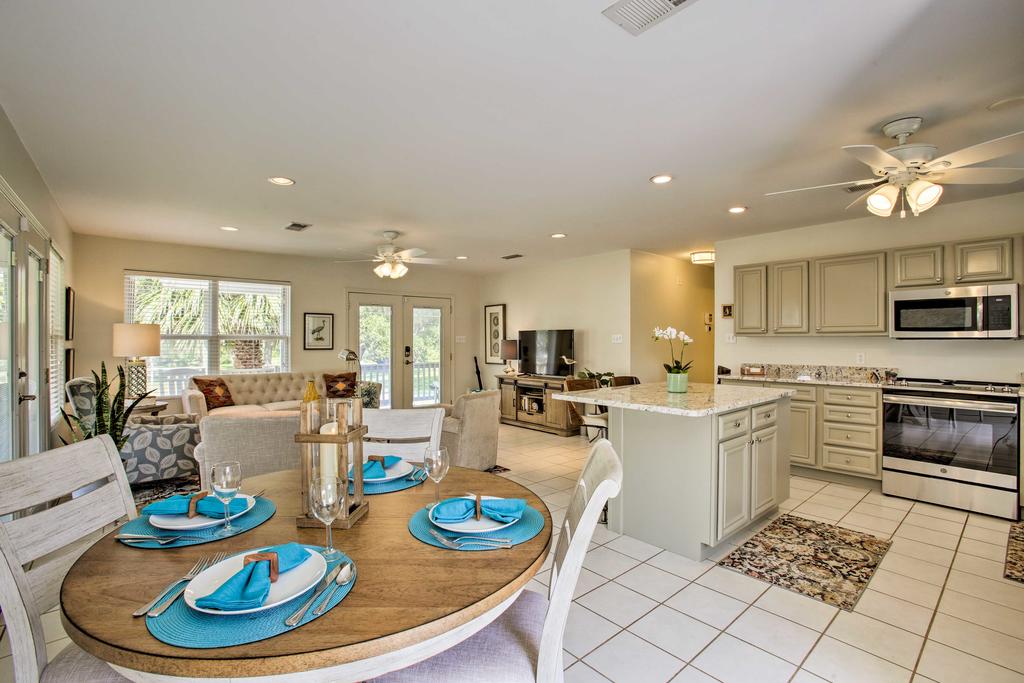 'The Palm' Bay St. Louis Home - Walk To Beach! - thumb 3