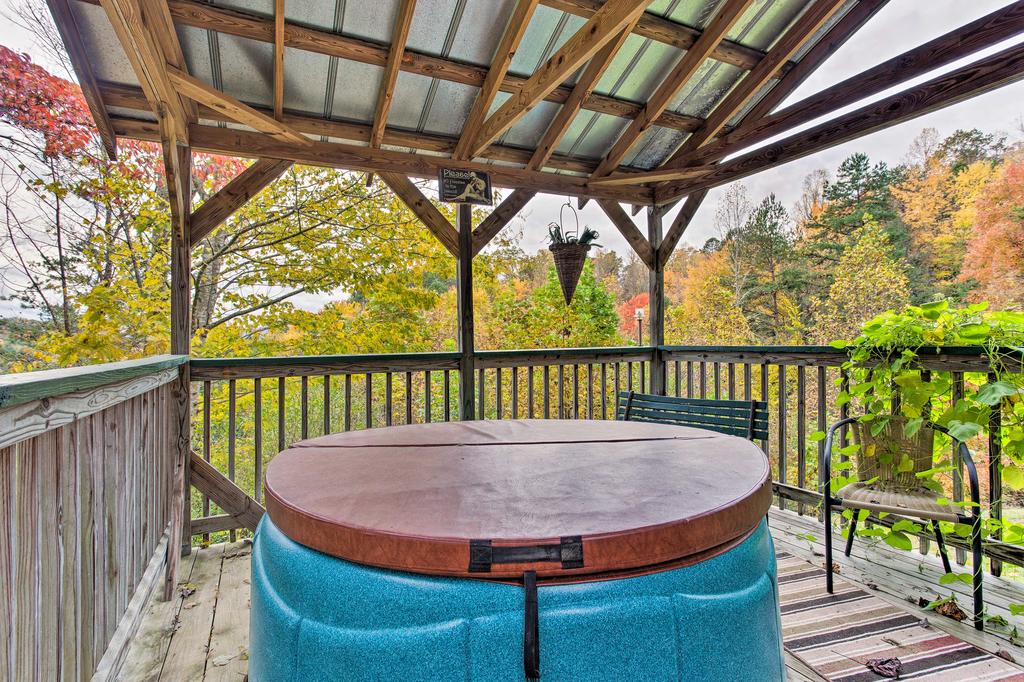'Uncle Bunky's' Bryson City Cabin With Hot Tub&Views - thumb 1