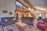 'Valley of the Pines Chalet' with Deck Near Main St Tourism Bookings