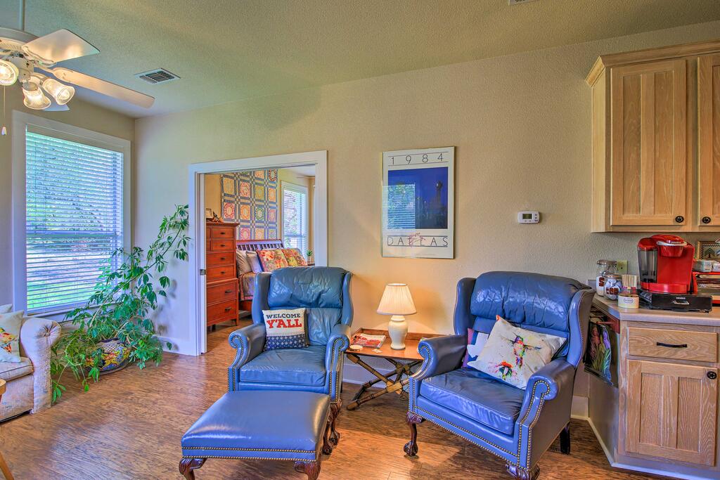 'White Chapel' Cozy Kerrville Cottage On 6 Acres! - thumb 3