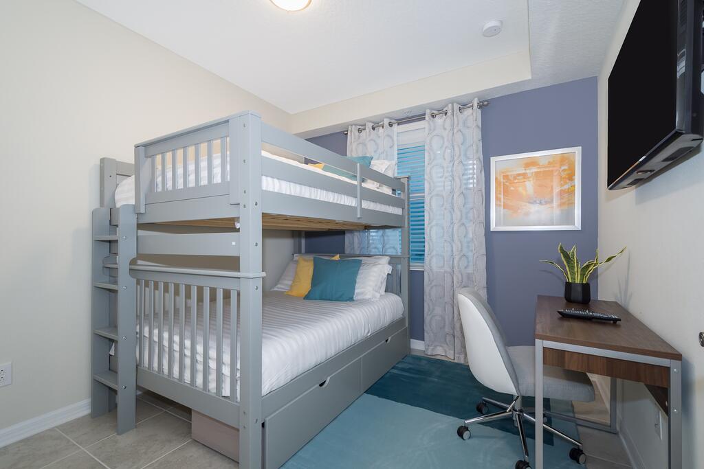 (CN202) Storey Lake Condo 2/2, Free Waterpark - thumb 3