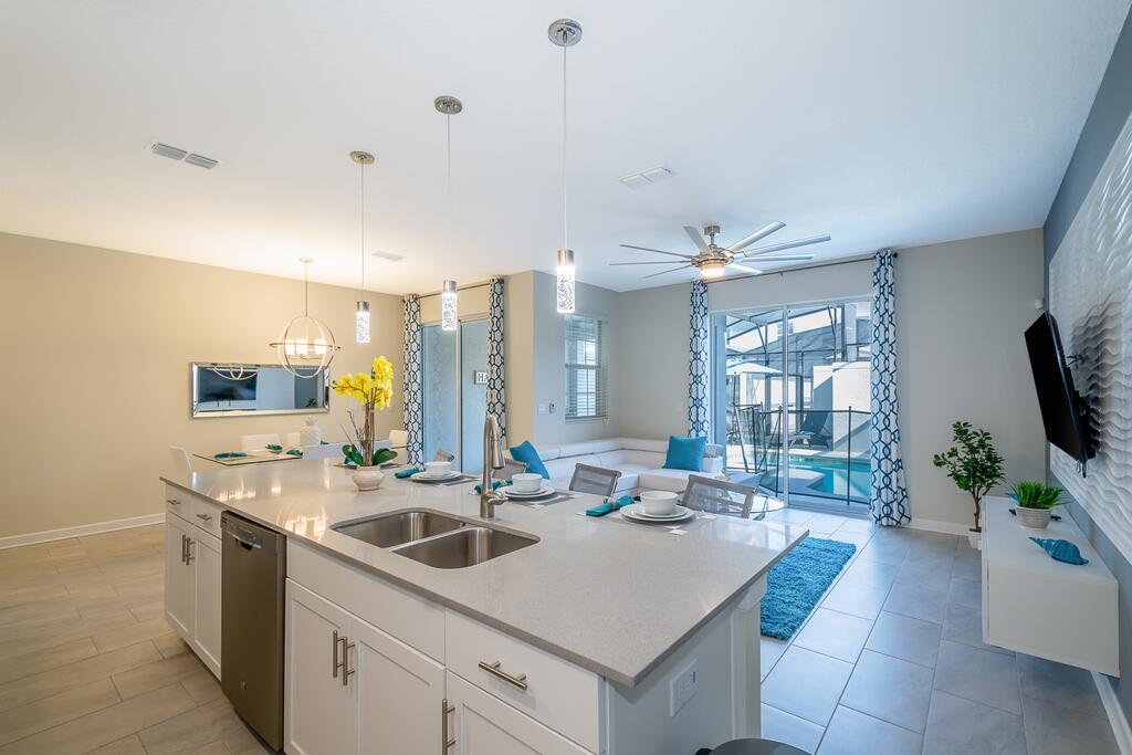 (JBC4978) Storey Lake Home 4/3 Private Pool & Free Waterpark - thumb 0