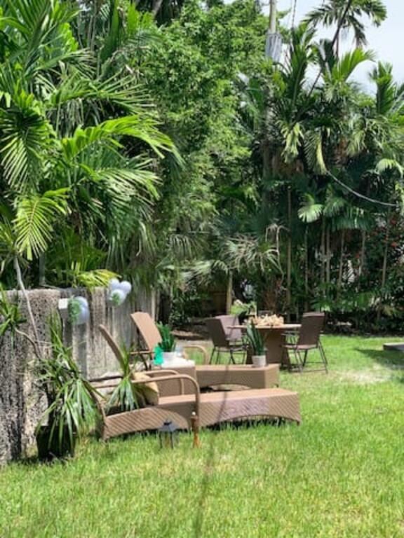 *Sparkling Clean* I Need Vitamin Sea 1/1 Apt! - thumb 3