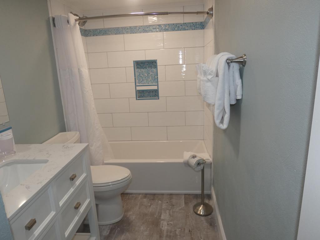 0209 Waters Edge Resort Condo - thumb 3