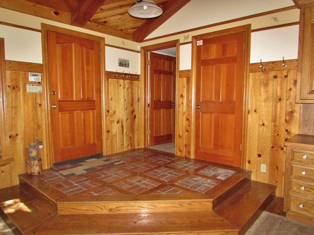 021 Big & Beautiful Home - thumb 0