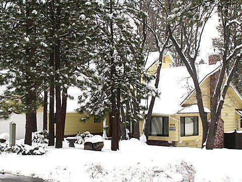 021 Big & Beautiful Home - thumb 1