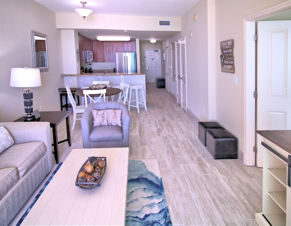 0406 1B/2 Bath With Bonus Room. Renovated April 2018! - thumb 0