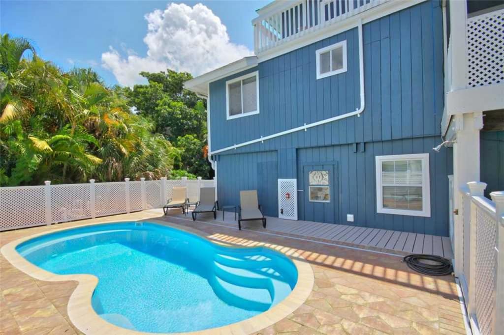 082 - Island Splash - thumb 2