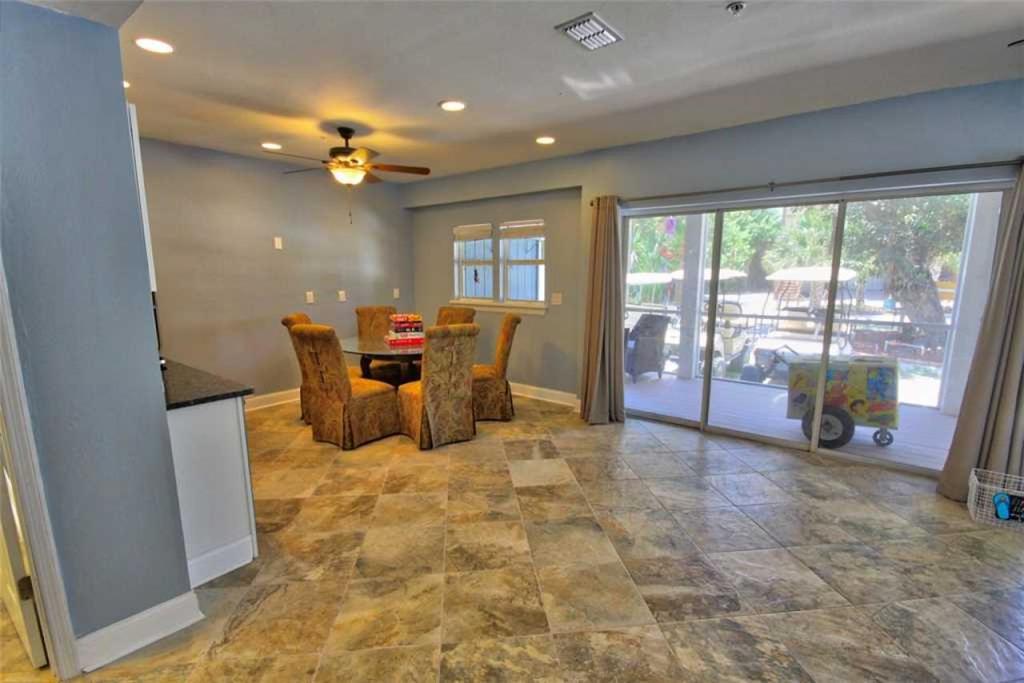 082 - Island Splash - thumb 3