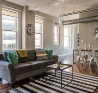 1 and 2 BR Downtown Apts by Frontdesk - Hotels Santiago