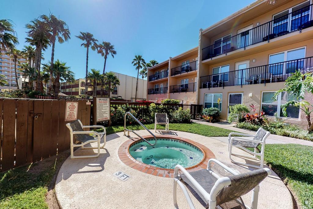 1 Bed 1 Bath Apartment In South Padre Island - thumb 2