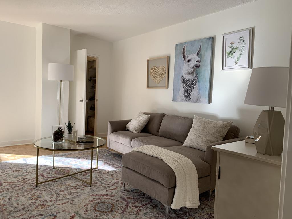 1 Bedroom Downtown Condo Amazing Location*Self Check-in**(Top Pick) - thumb 2