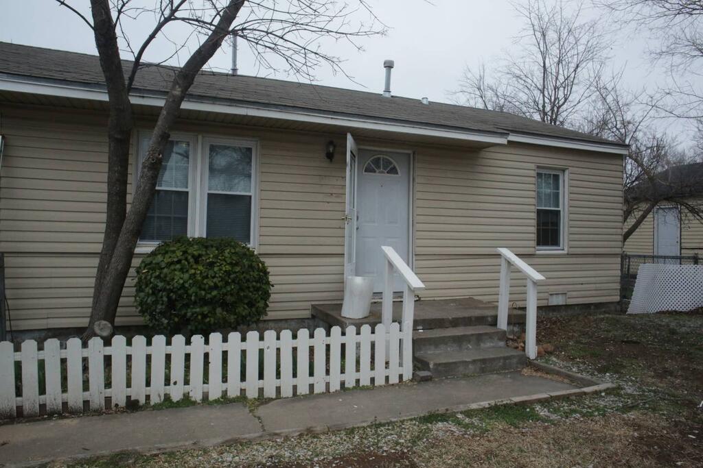 1 Bedroom With A Fireplace Close To Base - thumb 0