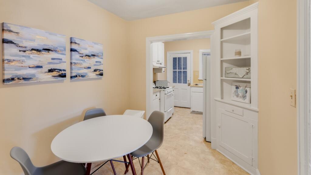 1 Bedroom, Park Drive - thumb 2
