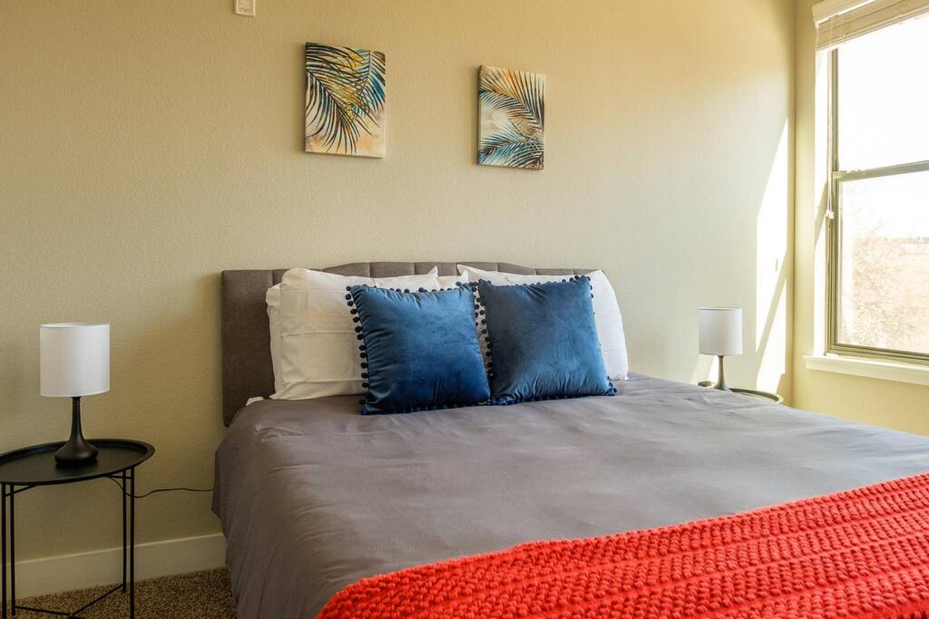 1 BR Apt Near Convention Center By Frontdesk - thumb 3