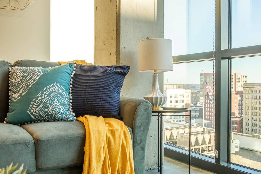 1 BR Apt With View By Frontdesk - thumb 2