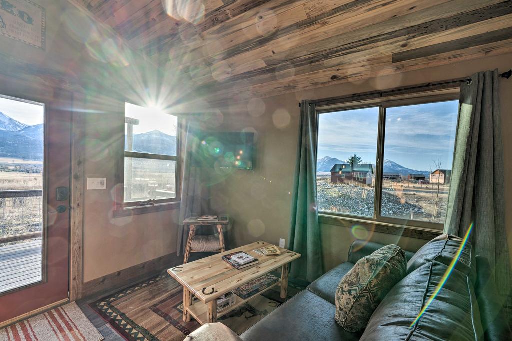 1-Hour Drive To Yellowstone - Couples Retreat! - thumb 1