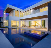 10 Bed Villa in the heart of Downtown Pool - Students Accommodation