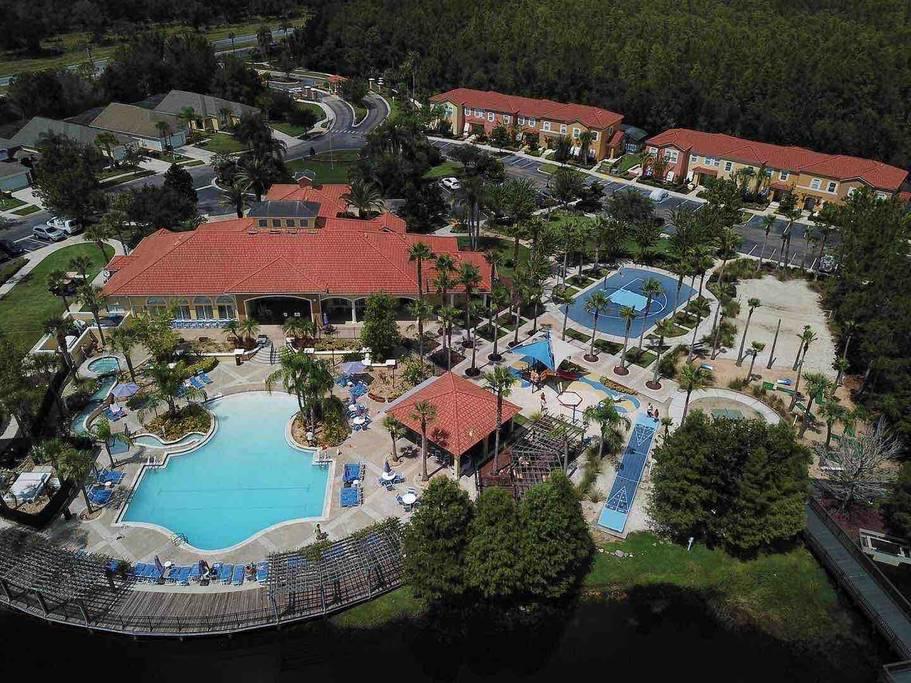 10 Minutes To Disney - thumb 2