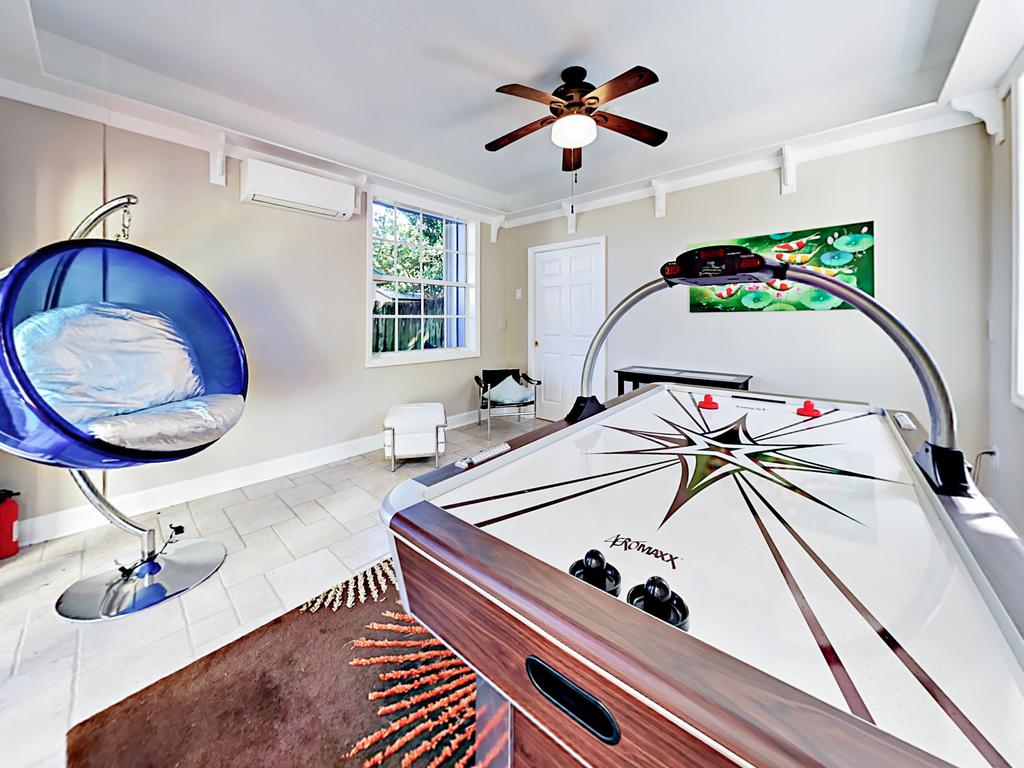 10 NE 7th Street Home - thumb 1