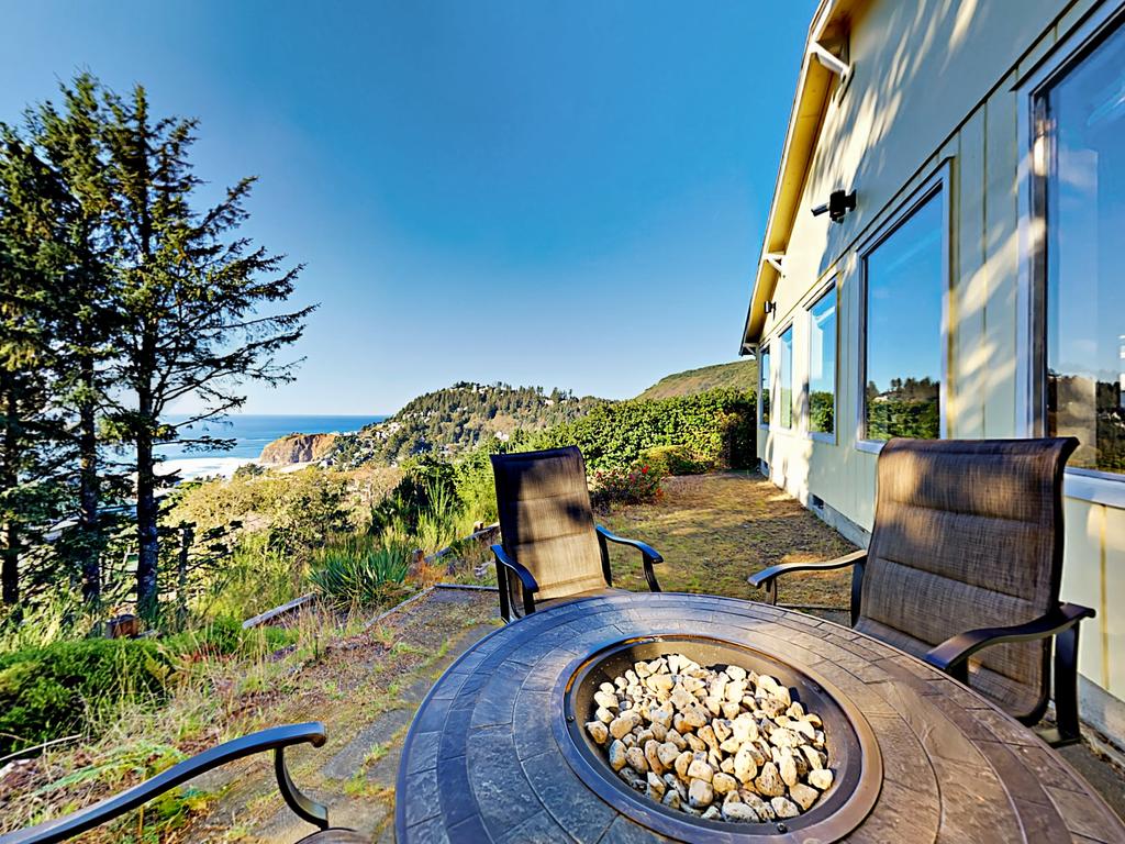 1030 Hillsdale St W Home - thumb 0