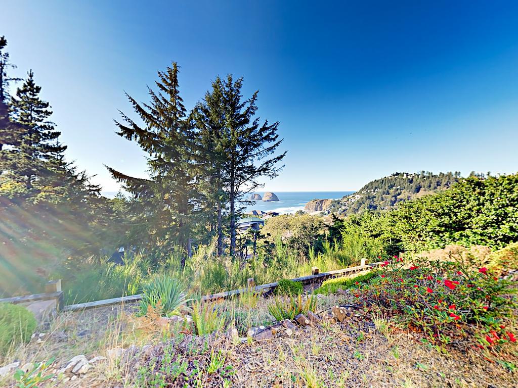 1030 Hillsdale St W Home - thumb 2