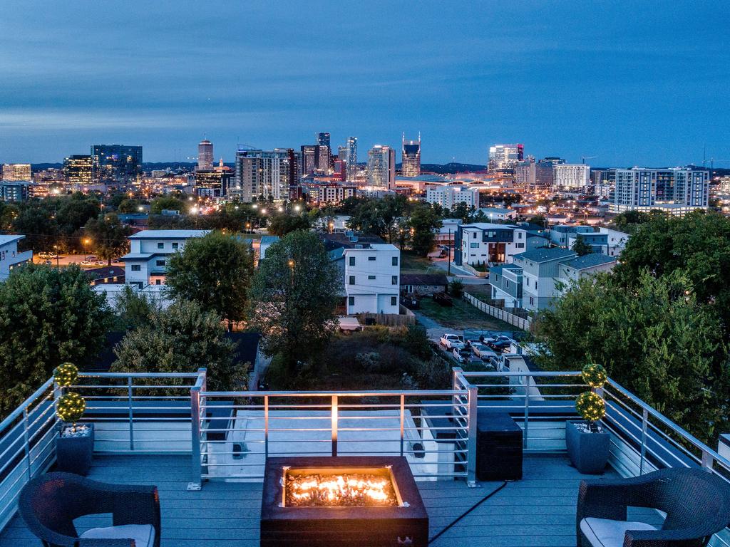 1049 Archer Home - thumb 2