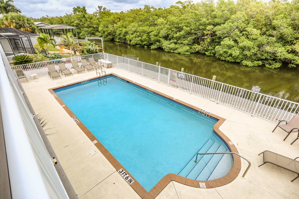 106 Tropical Shores #3 - thumb 1