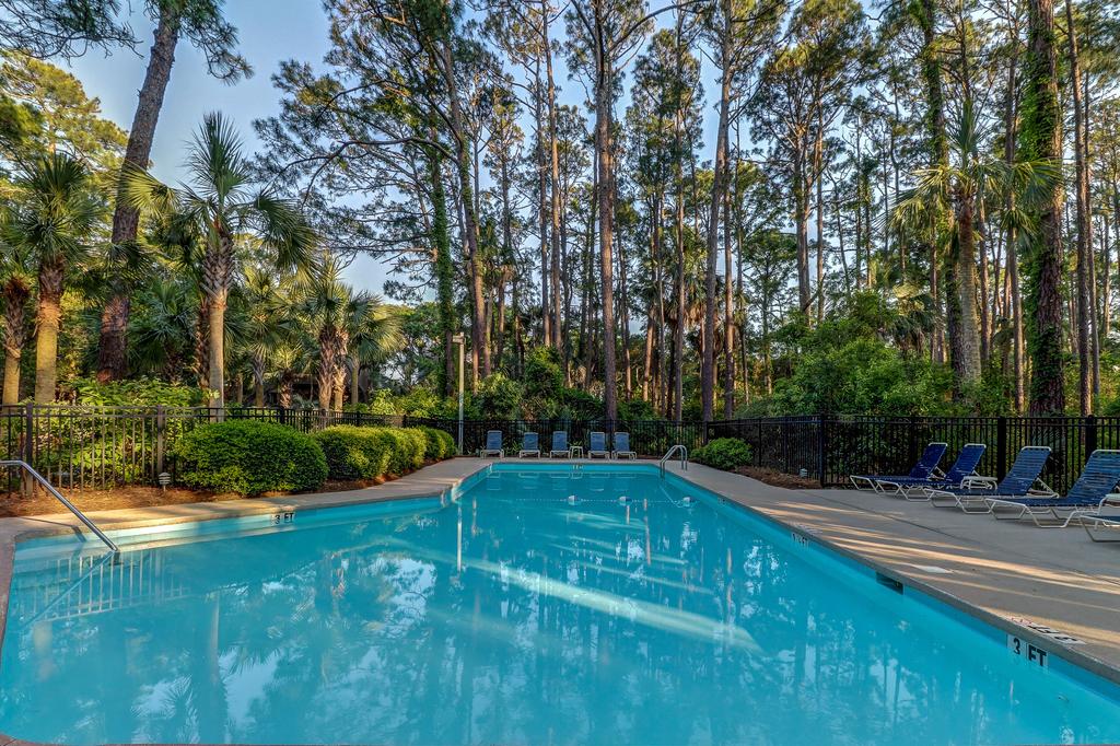 1070 Sparrow Pond Cottage - thumb 1