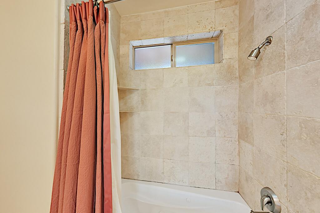 10917CIN Condo - thumb 3