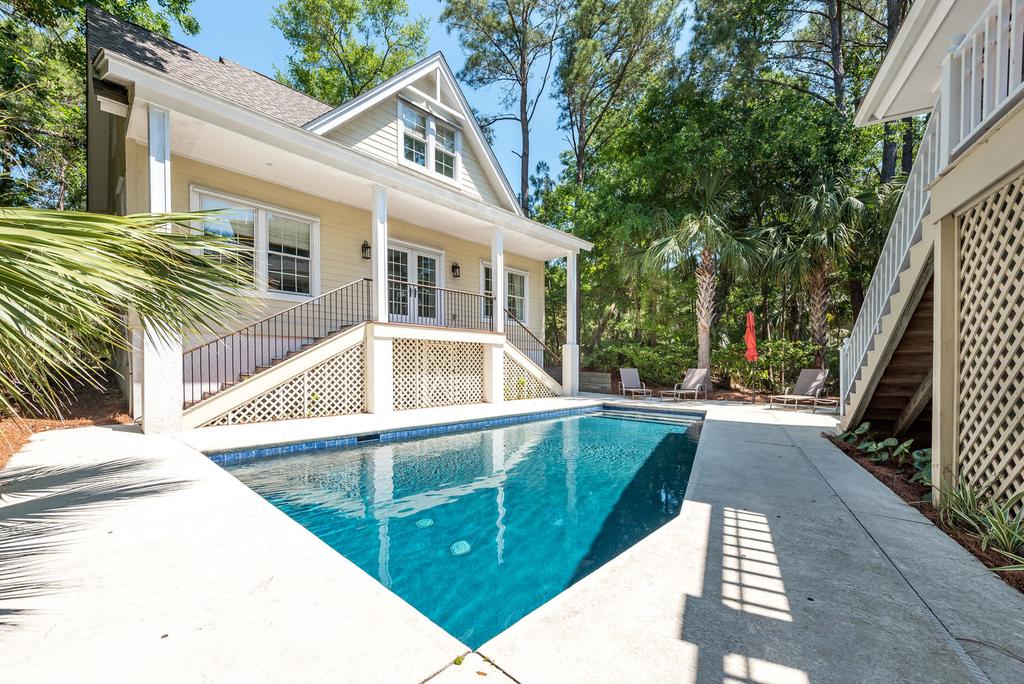 110 Governors Drive - thumb 1